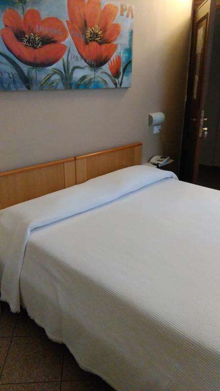 Hotel Lydia อาลัสซิโอ ภายนอก รูปภาพ