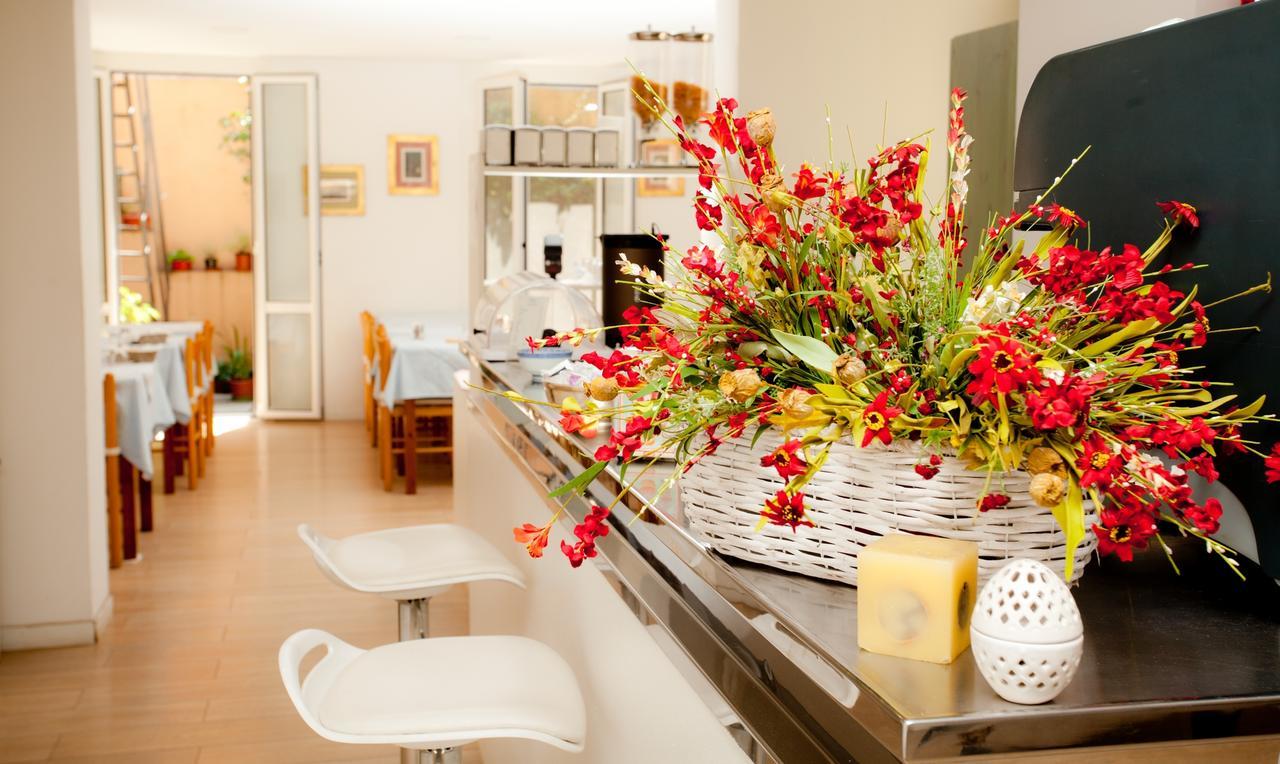 Hotel Lydia อาลัสซิโอ ภายนอก รูปภาพ